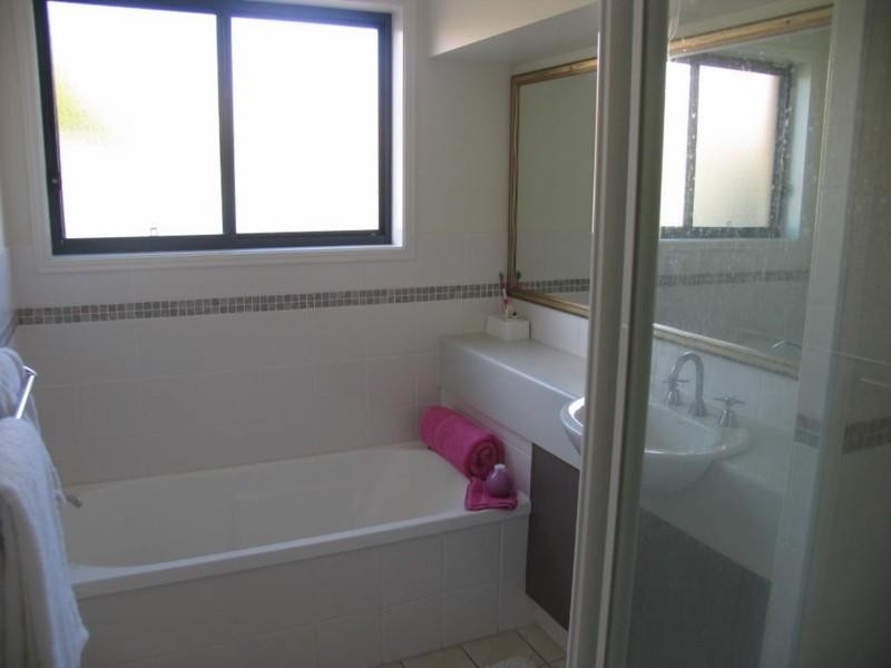9 Oceania  Ct, Yamba NSW 2464