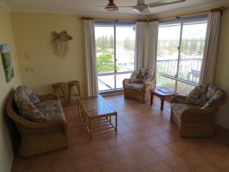 2/4 Coldstream St, Yamba NSW 2464