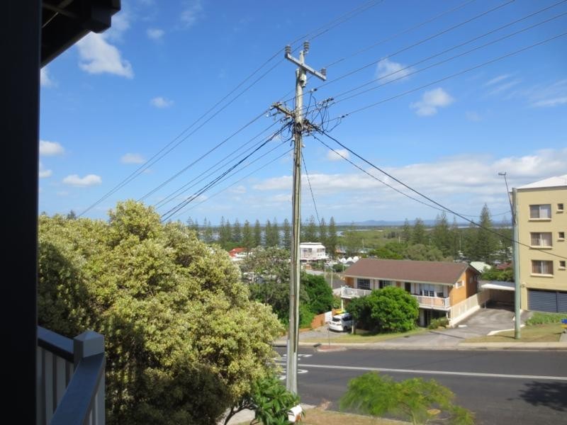 2/4 Coldstream St, Yamba NSW 2464