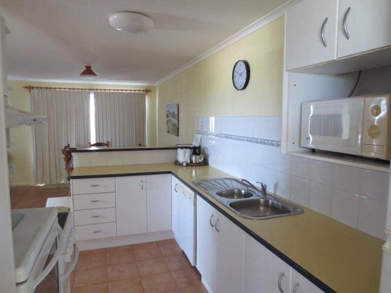 2/4 Coldstream St, Yamba NSW 2464
