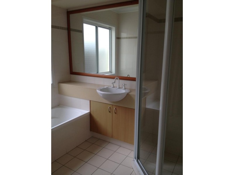77 The Drive -, Yamba NSW 2464