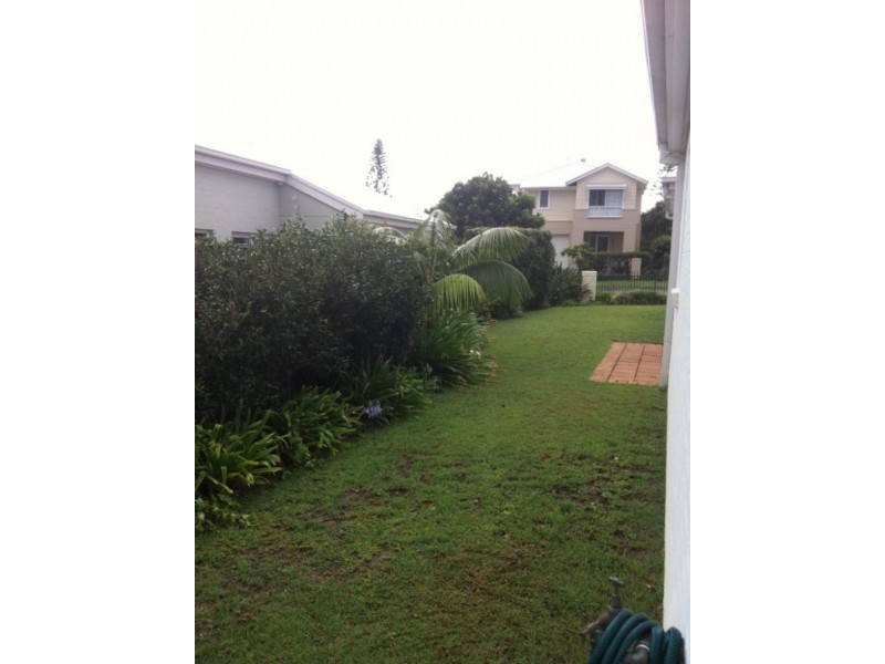 77 The Drive -, Yamba NSW 2464