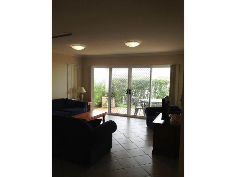 77 The Drive -, Yamba NSW 2464