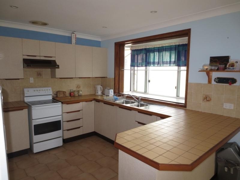 3 Roselands Ave, Yamba NSW 2464