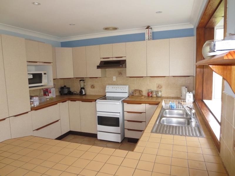 3 Roselands Ave, Yamba NSW 2464
