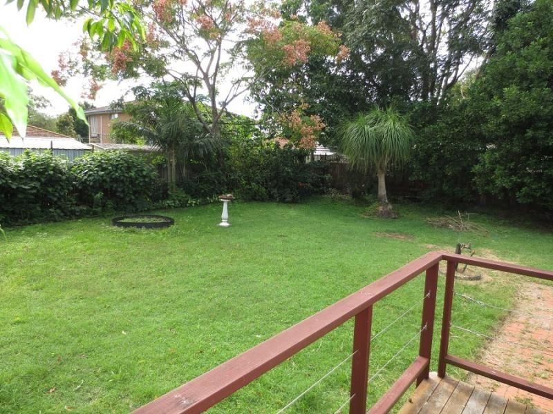 3 Roselands Ave, Yamba NSW 2464