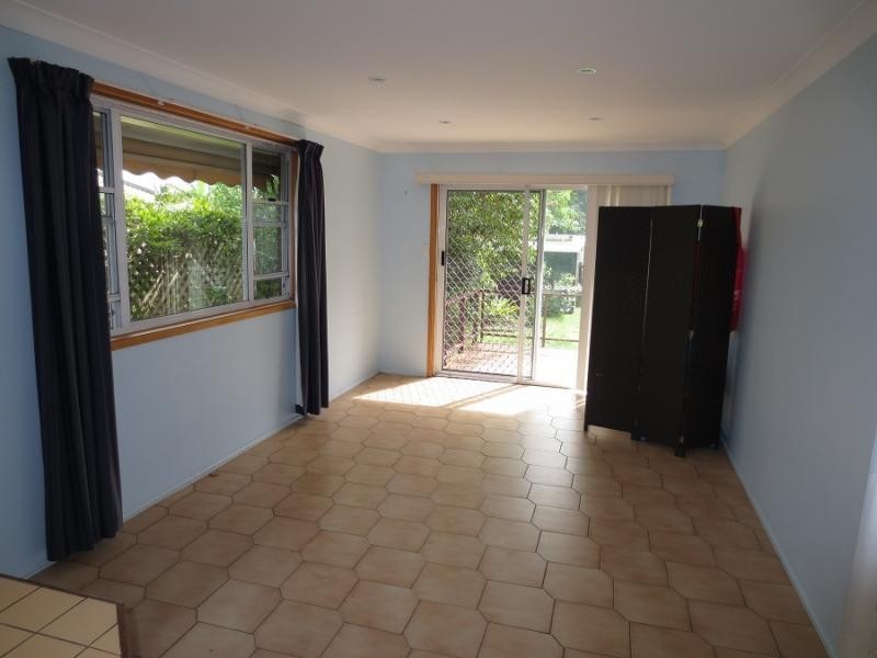 3 Roselands Ave, Yamba NSW 2464