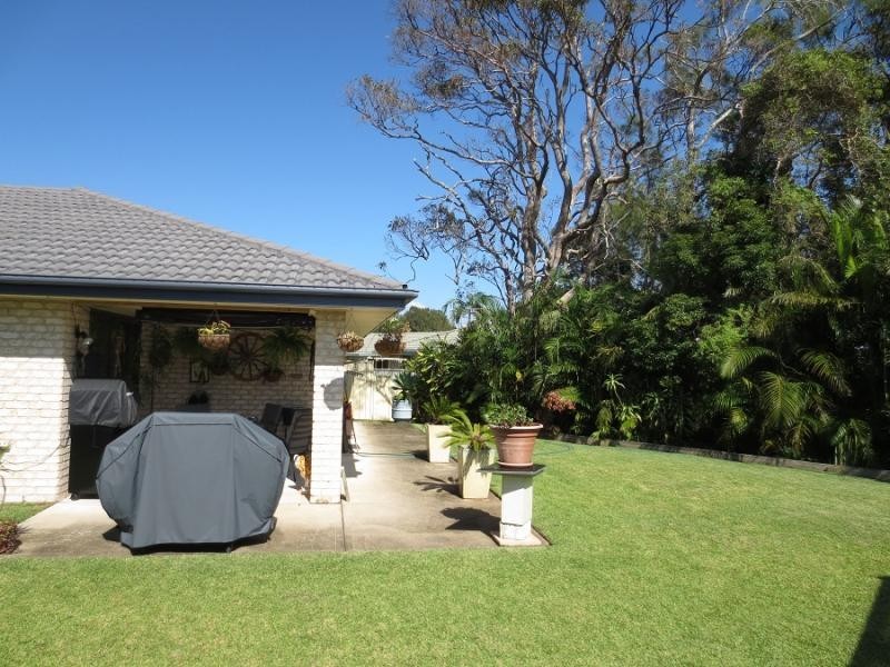 3 Investigators Pl, Yamba NSW 2464