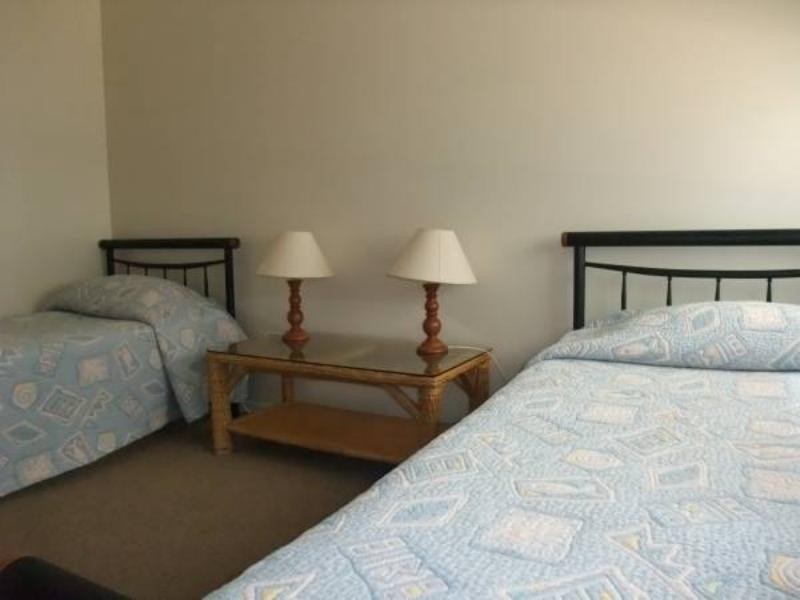 1/7 Pacific Pde, Yamba NSW 2464