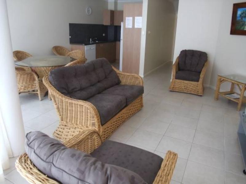 1/7 Pacific Pde, Yamba NSW 2464