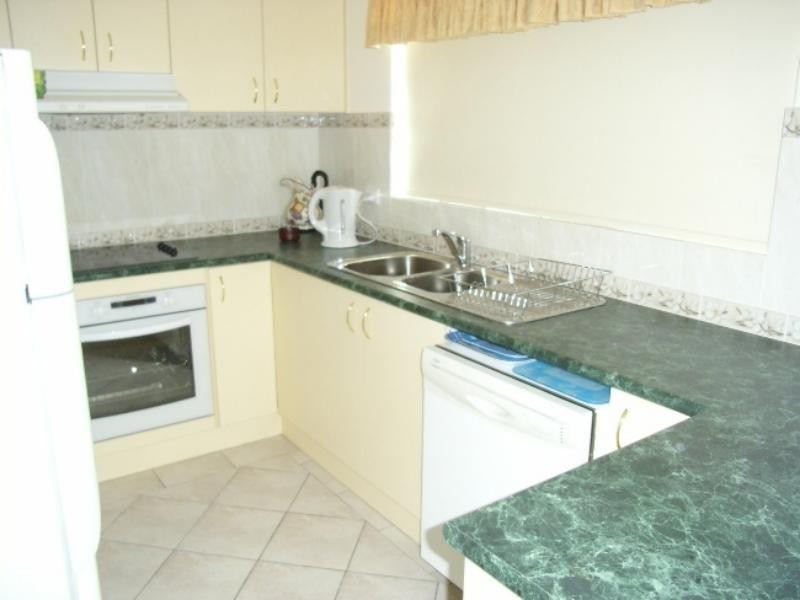 1/3 Queen St, Yamba NSW 2464