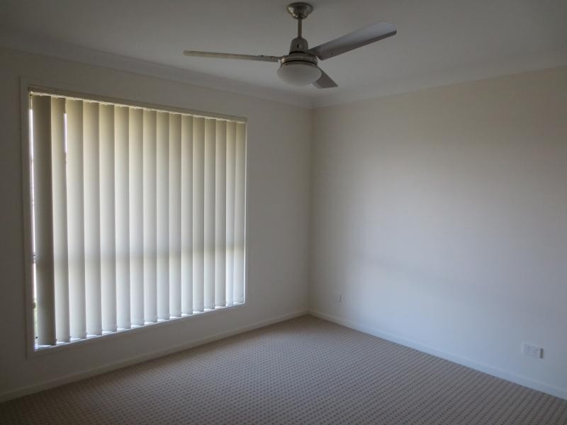 2/24 Kookaburra Ct, Yamba NSW 2464