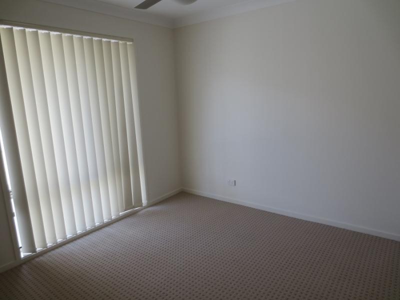 2/24 Kookaburra Ct, Yamba NSW 2464