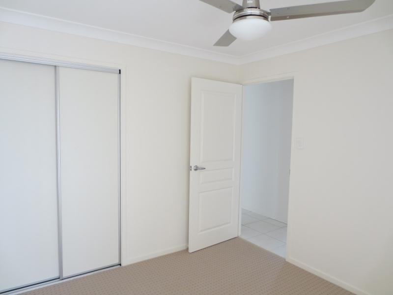 2/24 Kookaburra Ct, Yamba NSW 2464