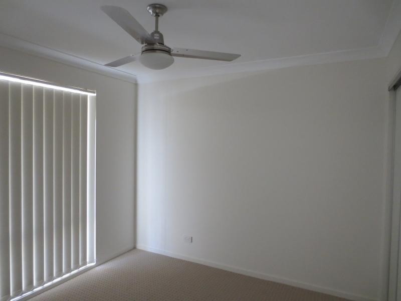 2/24 Kookaburra Ct, Yamba NSW 2464