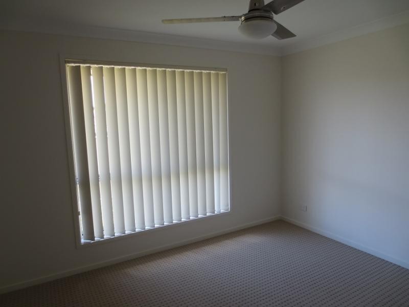 2/24 Kookaburra Ct, Yamba NSW 2464