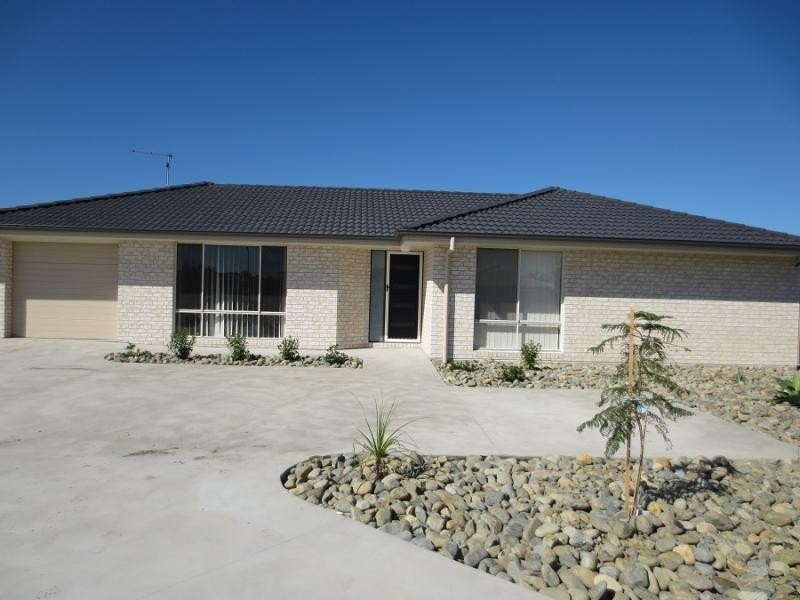 1/24 Kookaburra Ct, Yamba NSW 2464