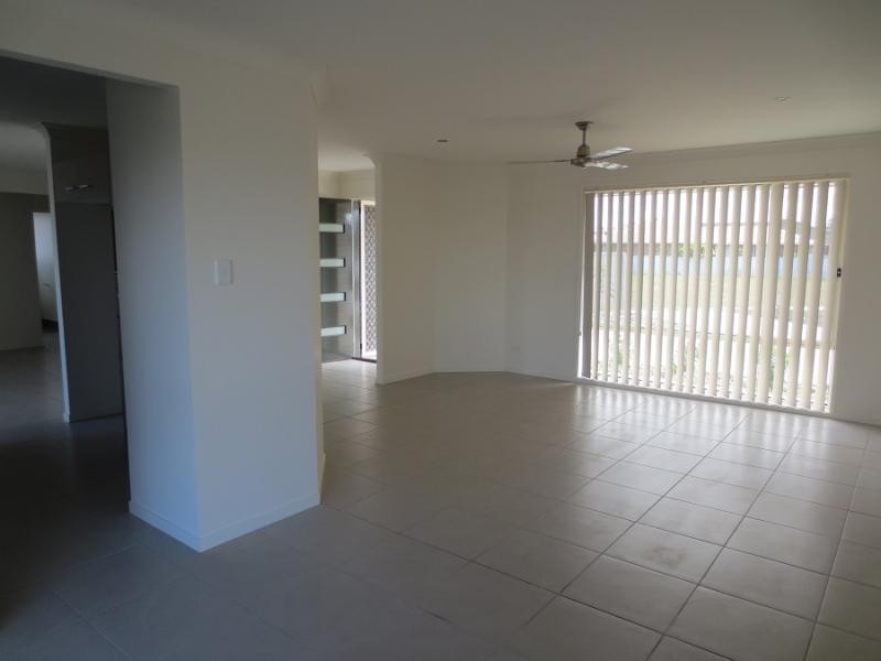 1/24 Kookaburra Ct, Yamba NSW 2464