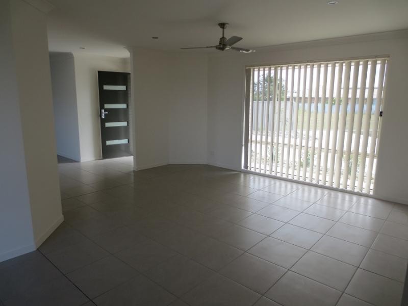 1/24 Kookaburra Ct, Yamba NSW 2464