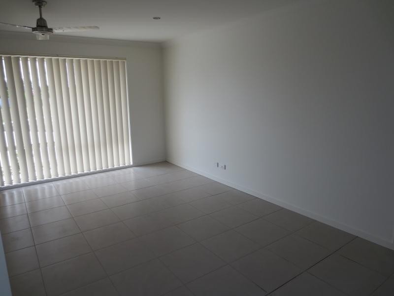 1/24 Kookaburra Ct, Yamba NSW 2464