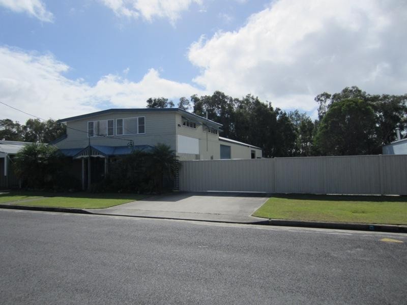 2/11 Uki St, Yamba NSW 2464
