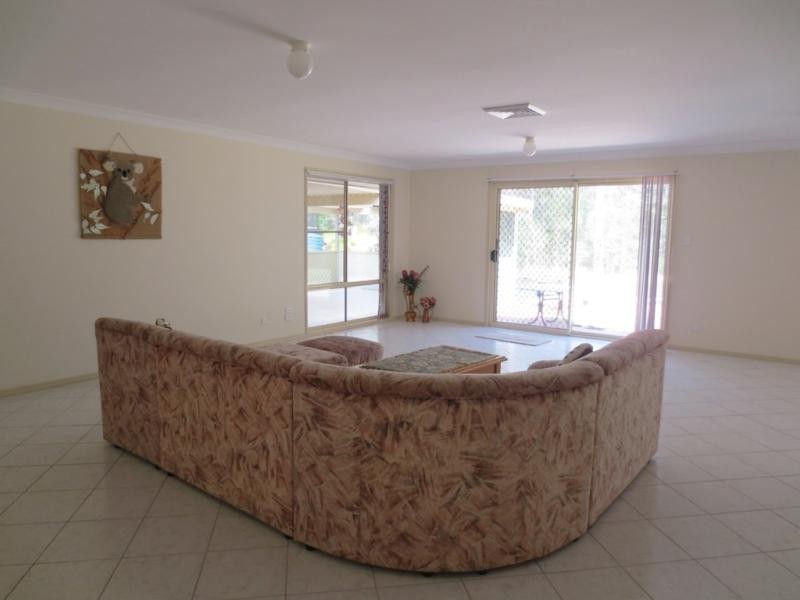 7 Kookaburra Ct, Woombah NSW 2469