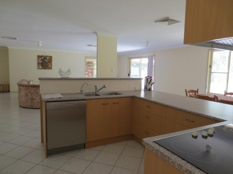 7 Kookaburra Ct, Woombah NSW 2469