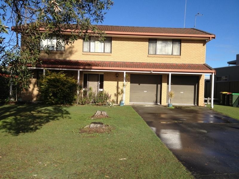 1 Westringia Pl, Yamba NSW 2464