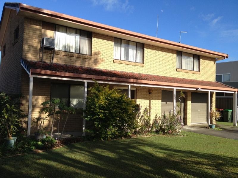 1 Westringia Pl, Yamba NSW 2464