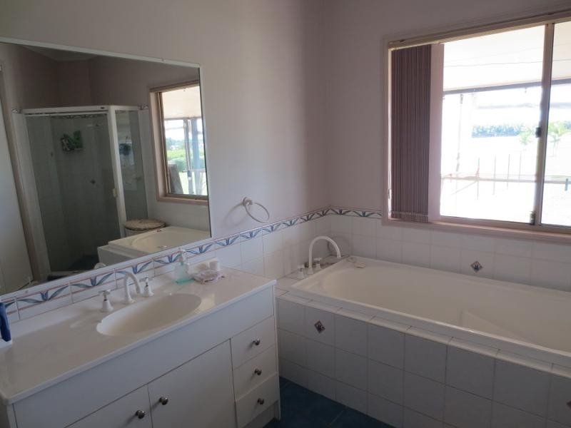 12 Gillies Lane, Palmers Island NSW 2463