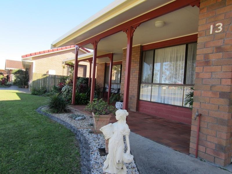 13 Hakea Ave, Yamba NSW 2464