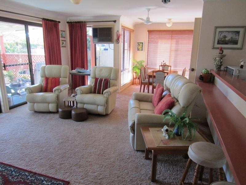 13 Hakea Ave, Yamba NSW 2464