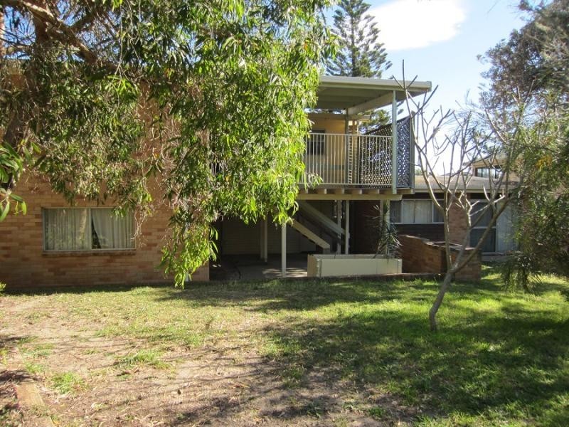 80 Yamba St, Yamba NSW 2464