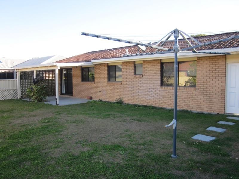 10 Binnacle Ct, Yamba NSW 2464