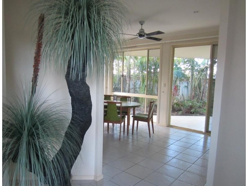 25 Heron Ct, Yamba NSW 2464