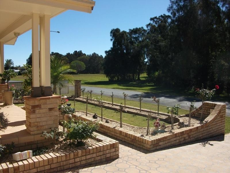 44 Park Ave, Yamba NSW 2464