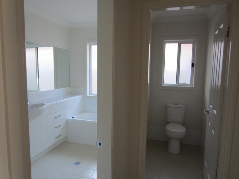 6a Tom Thumb Pl, Yamba NSW 2464