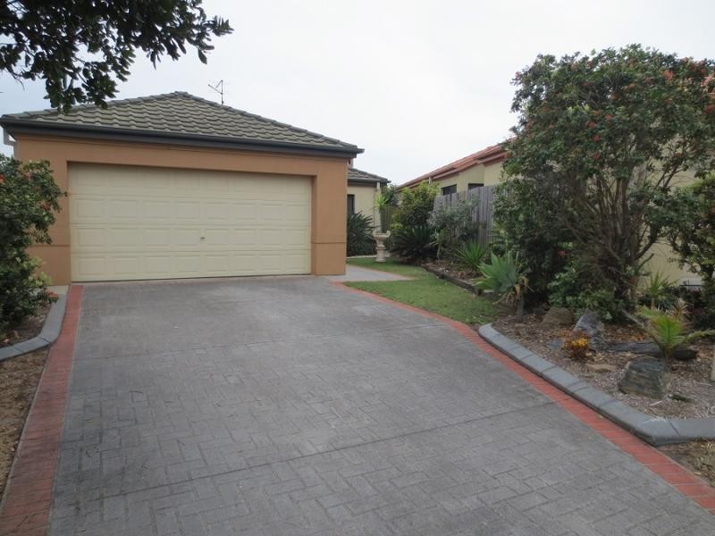 32  Oceania Ct, Yamba NSW 2464