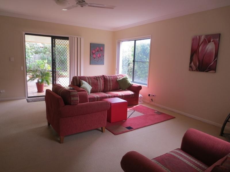 32  Oceania Ct, Yamba NSW 2464