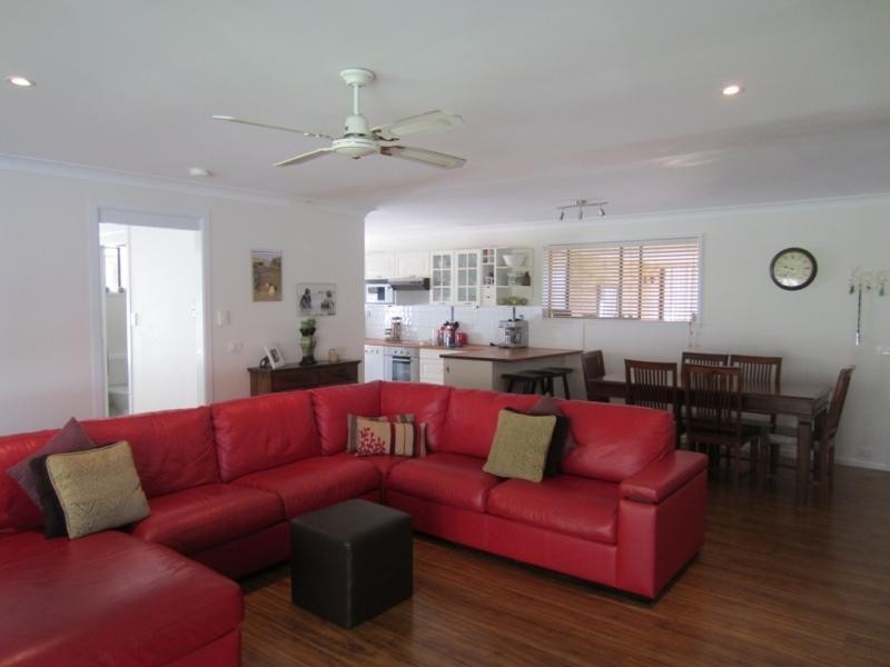 10 Susan St, Yamba NSW 2464