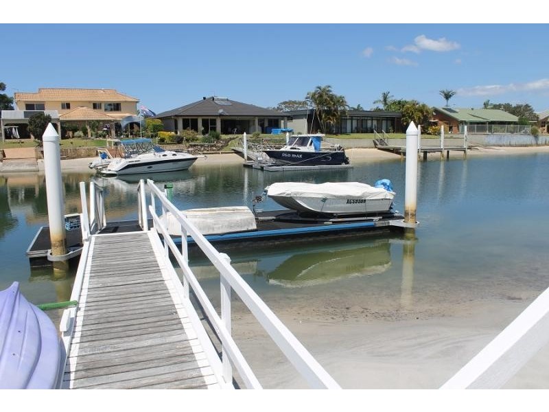 15 Westringia Pl, Yamba NSW 2464