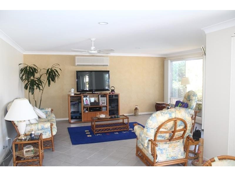 15 Westringia Pl, Yamba NSW 2464