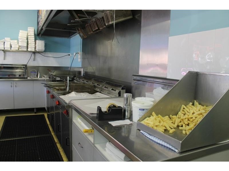 4 Yamba St, Yamba NSW 2464