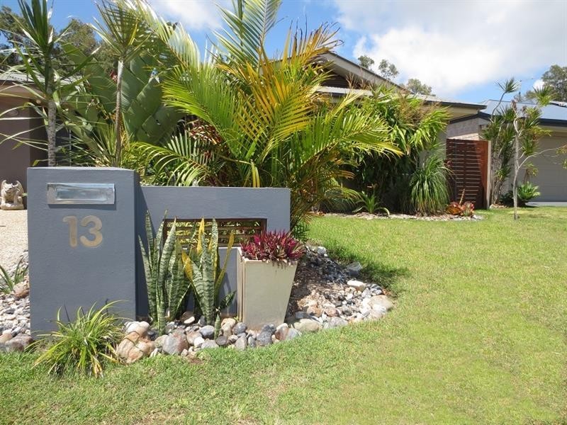 13 William Ave, Yamba NSW 2464