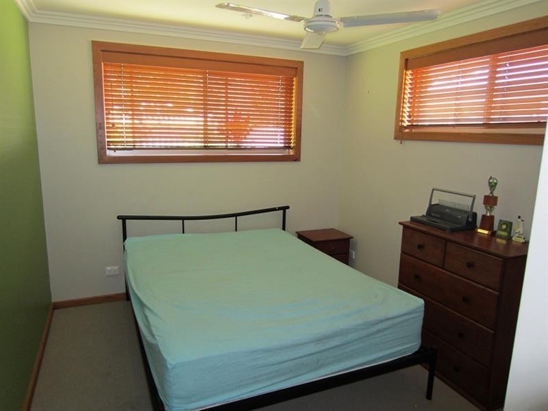 13 William Ave, Yamba NSW 2464