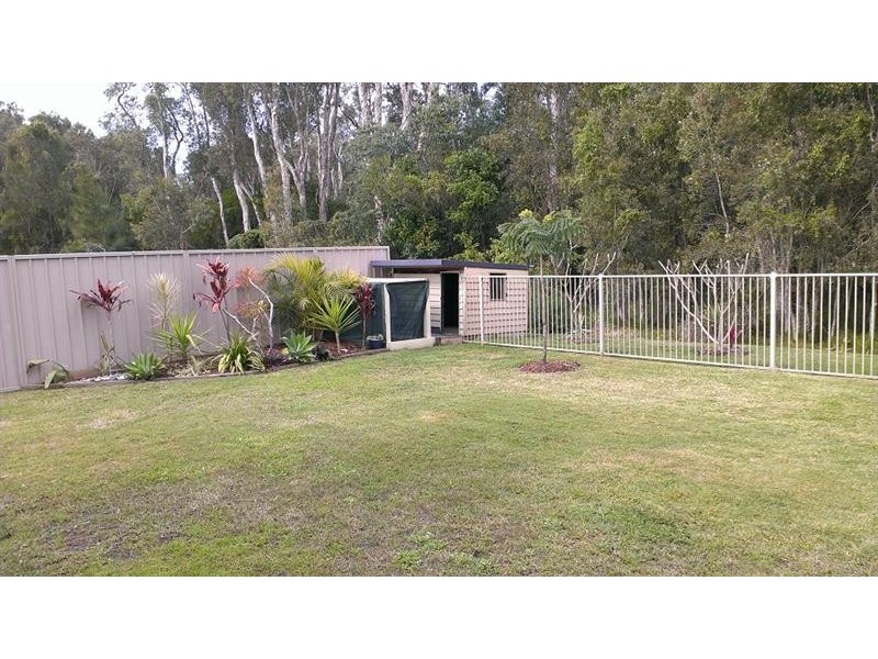 13 William Ave, Yamba NSW 2464