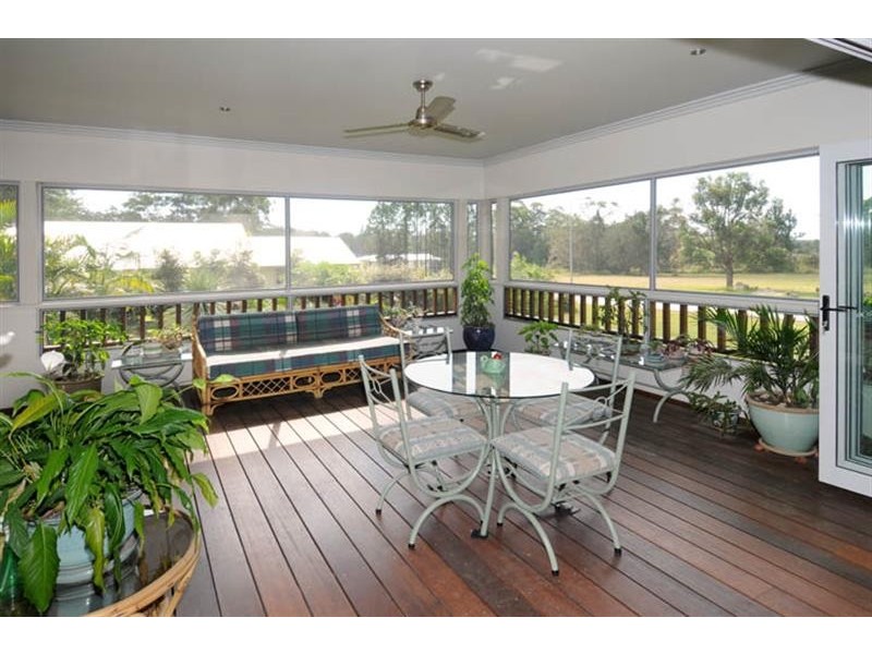 9 Whispering Pines Pl, Gulmarrad NSW 2463