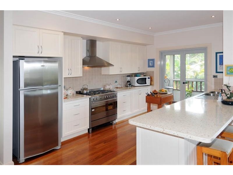 9 Whispering Pines Pl, Gulmarrad NSW 2463