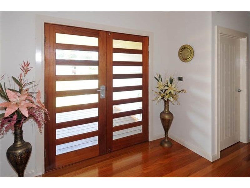 9 Whispering Pines Pl, Gulmarrad NSW 2463