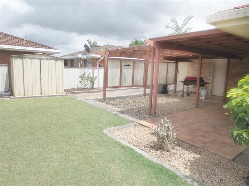 2 Heron Ct, Yamba NSW 2464